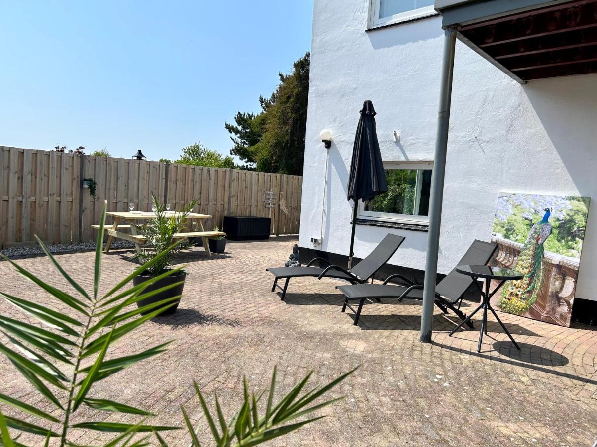 Amsterdam Beach Apartment 17, Incl Parking + Garden Zandvoort Exteriör bild